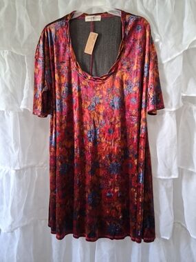 NATURAL LIFE Velvet Red and Blue Floral Scoop Neck Tunic